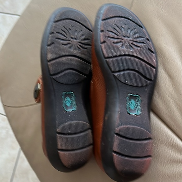 Montana Artisan crafted leather shoes - Picture 7 of 14